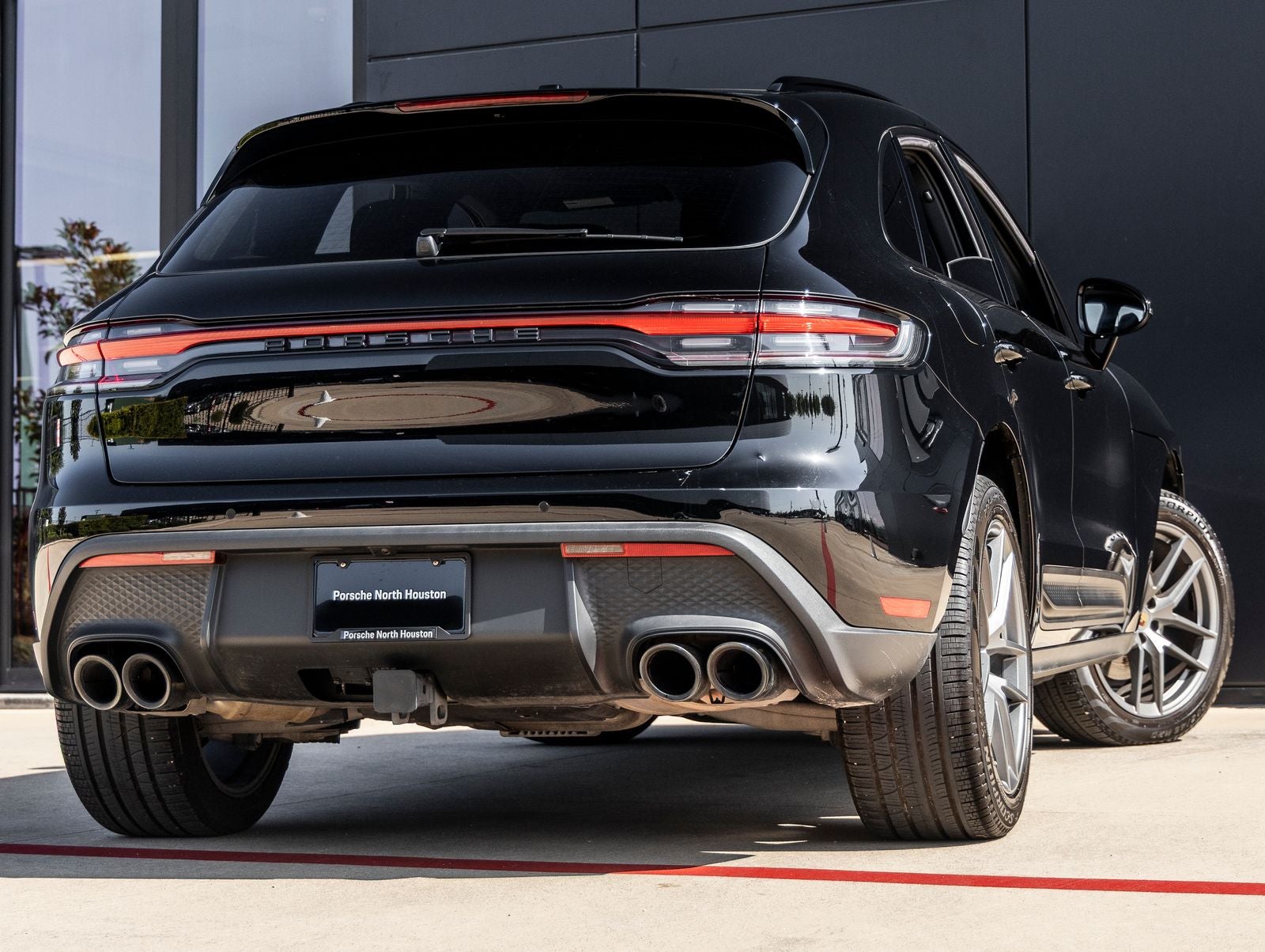 2024 Porsche Macan Base