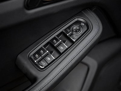 2024 Porsche Macan Macan (MY24)