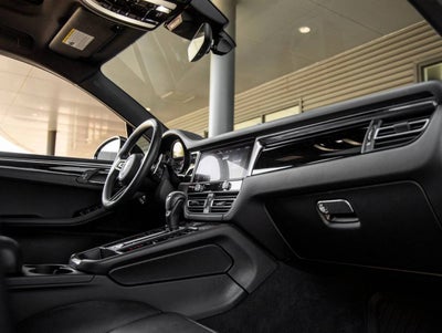 2024 Porsche Macan Macan (MY24)