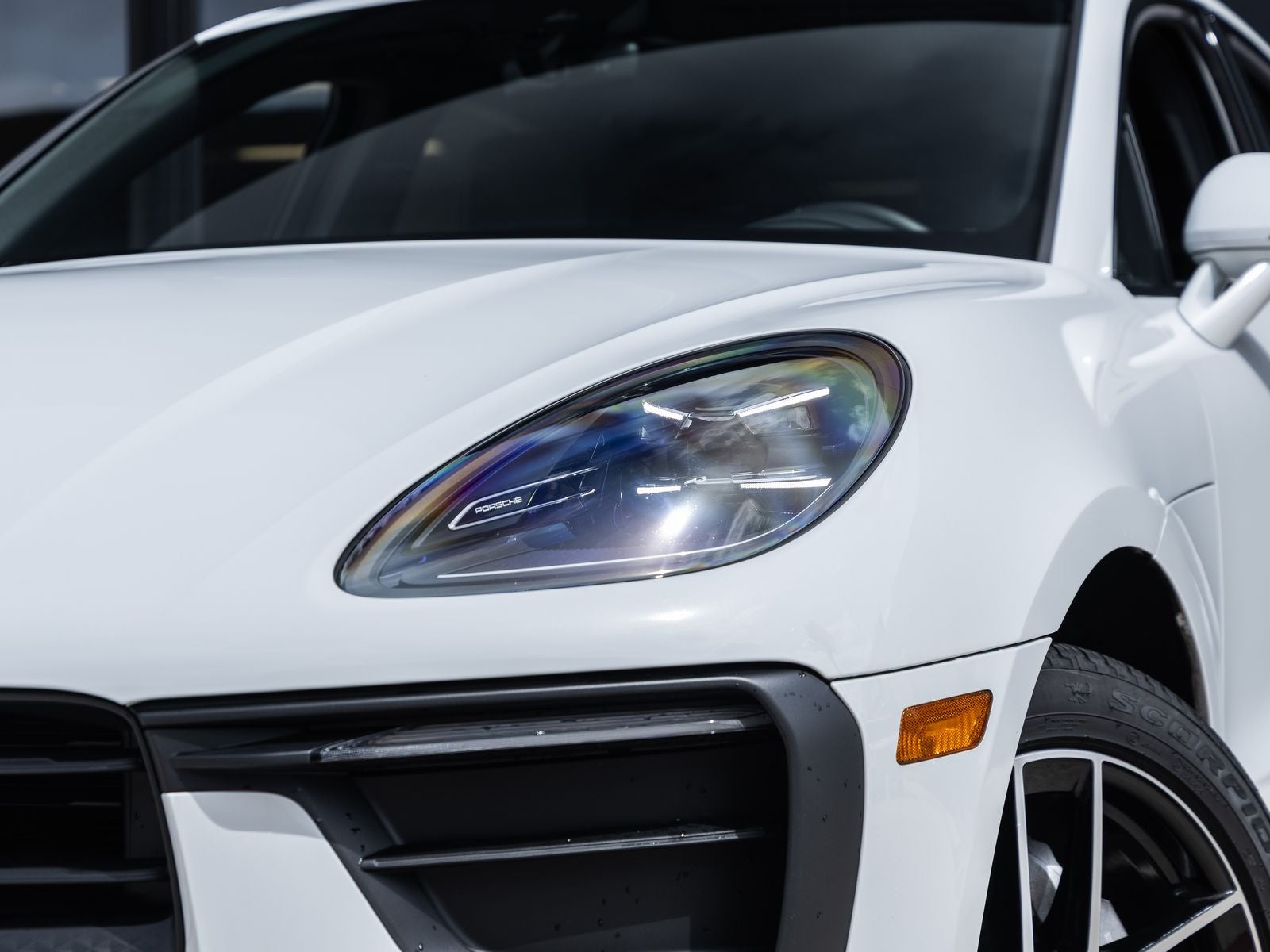 2025 Porsche Macan AWD