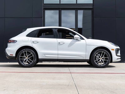 2025 Porsche Macan AWD