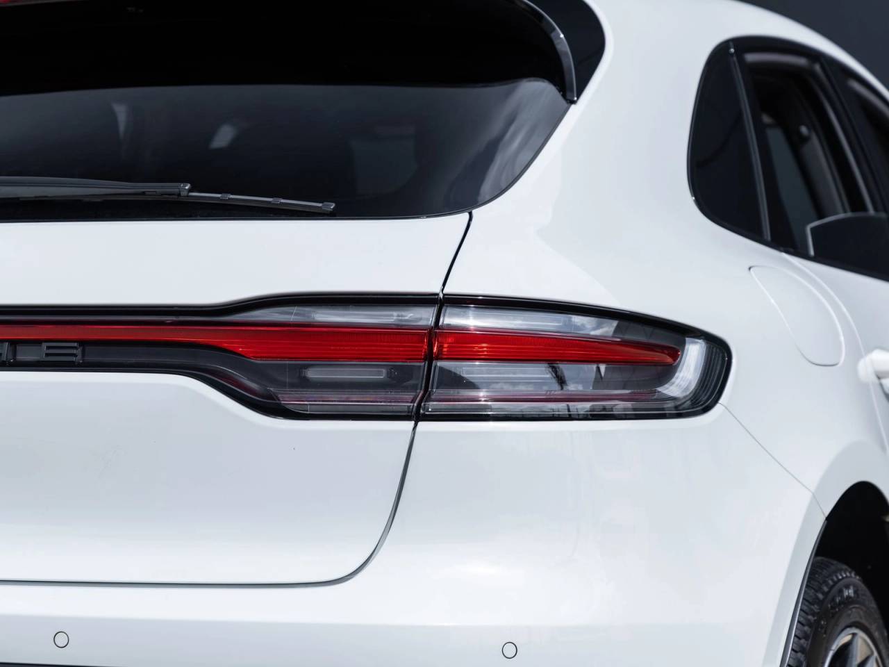 2025 Porsche Macan AWD