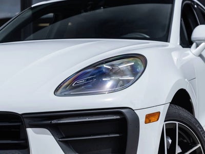 2025 Porsche Macan AWD