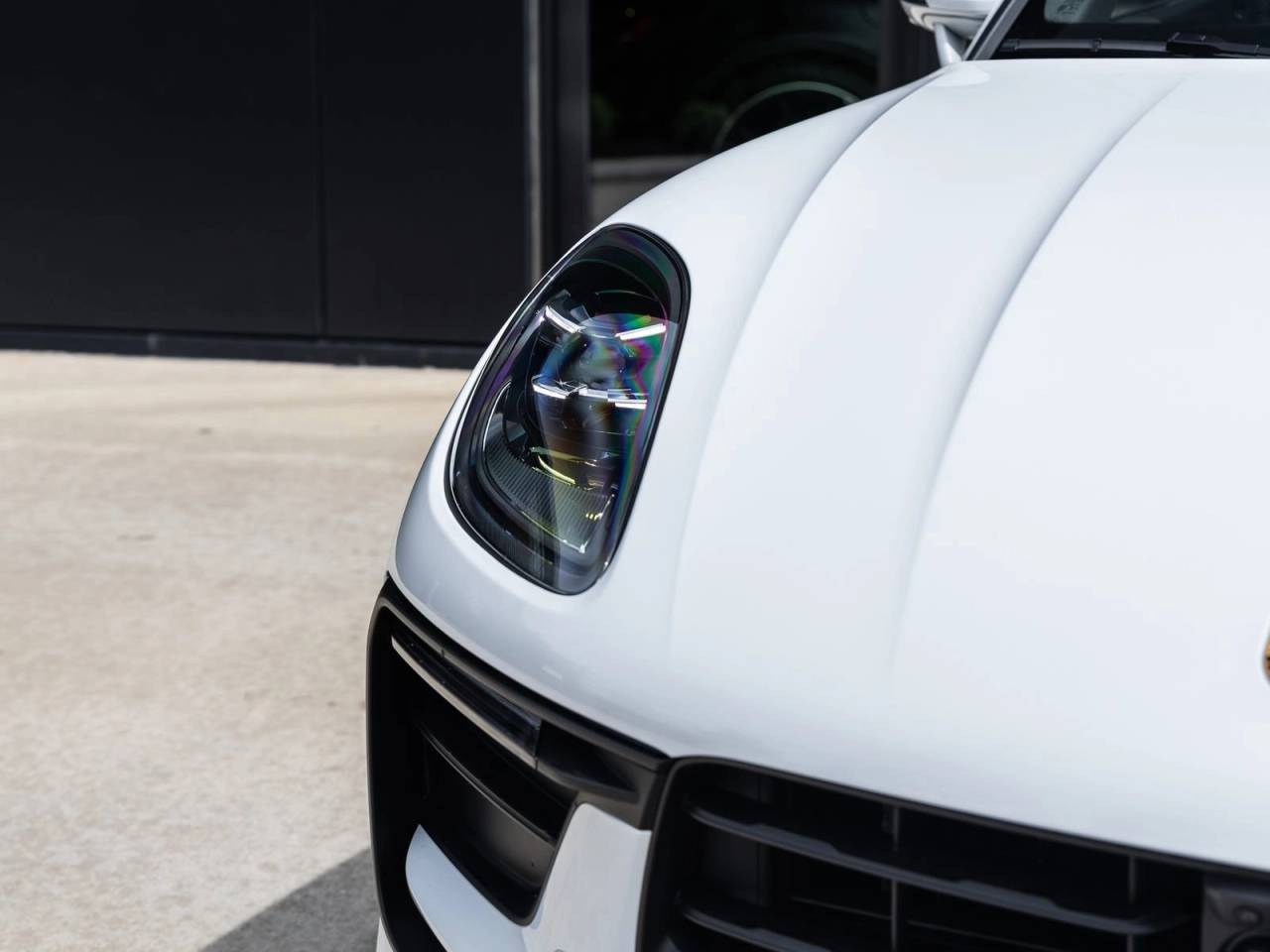 2025 Porsche Macan AWD