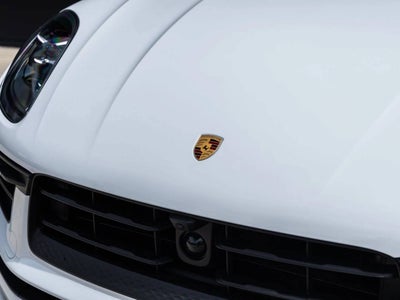 2025 Porsche Macan AWD