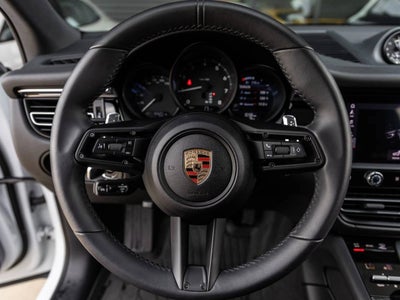 2025 Porsche Macan AWD