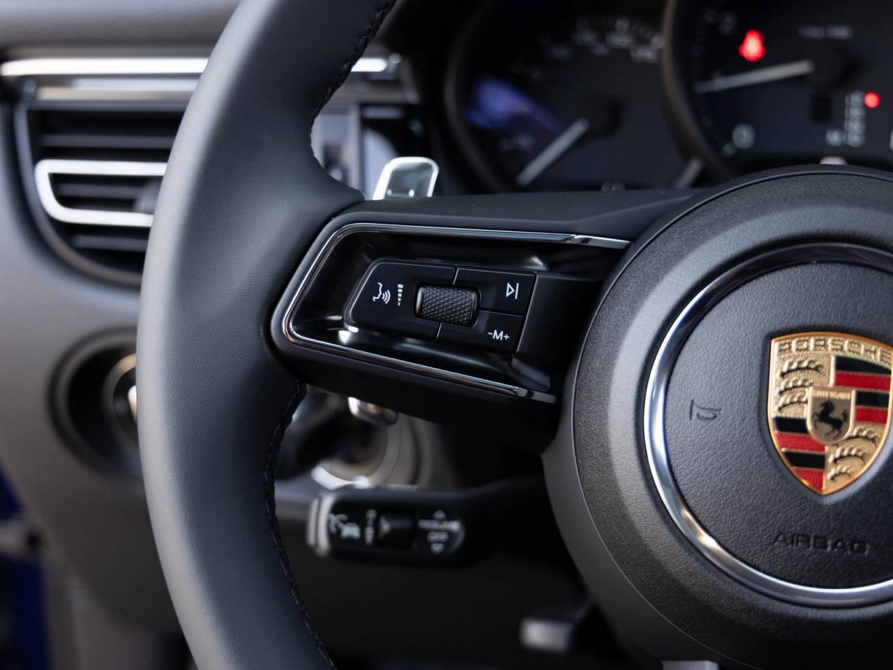 2025 Porsche Macan Macan