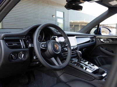 2025 Porsche Macan Macan