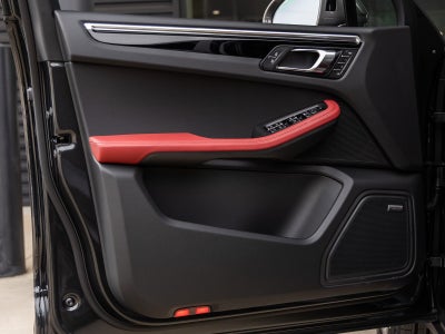 2026 Porsche Macan Macan T