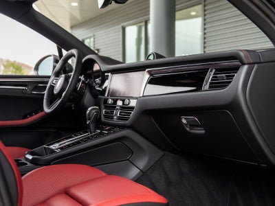 2026 Porsche Macan Macan T