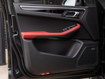 2026 Porsche Macan Macan T