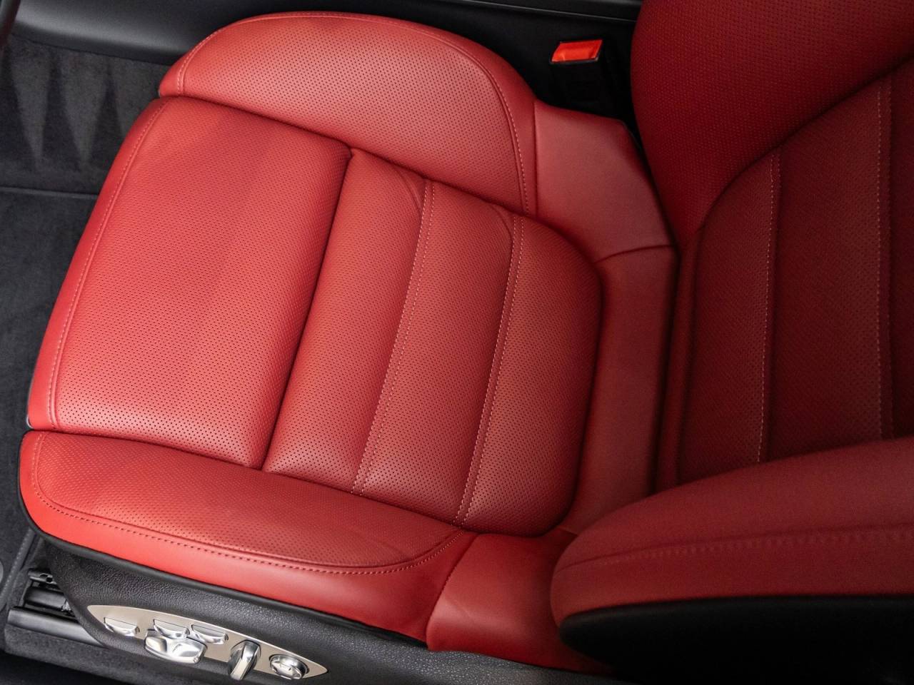 2026 Porsche Macan Macan T