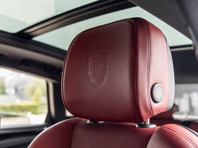 2026 Porsche Macan Macan T