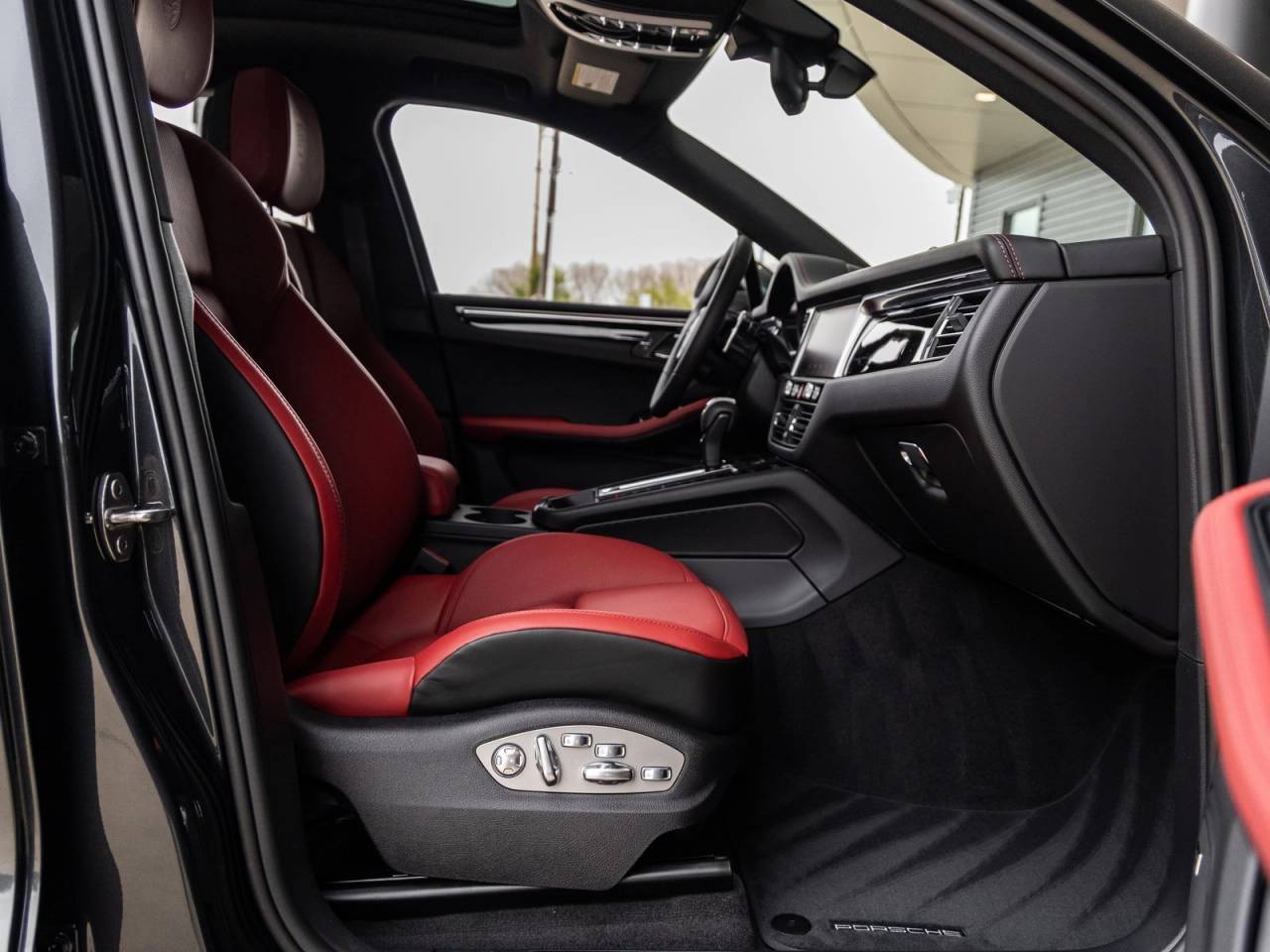 2026 Porsche Macan Macan T