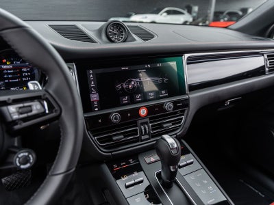 2026 Porsche Macan T
