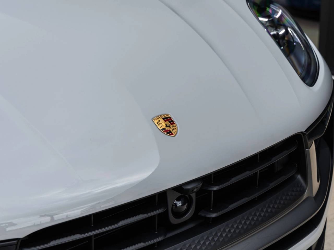 2026 Porsche Macan T