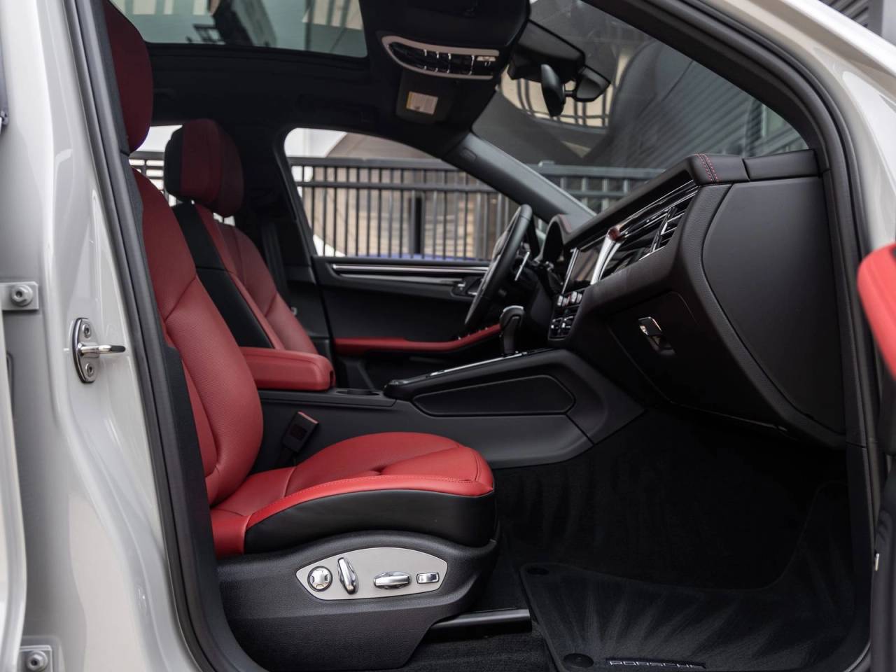 2026 Porsche Macan T