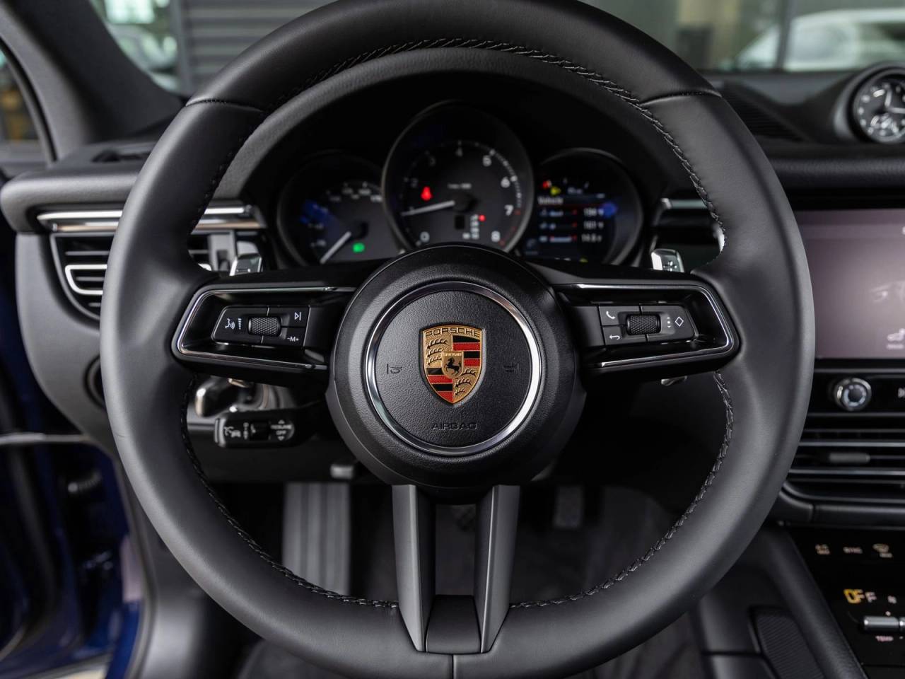 2026 Porsche Macan AWD