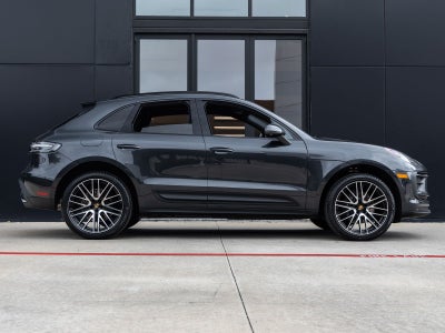 2026 Porsche Macan AWD