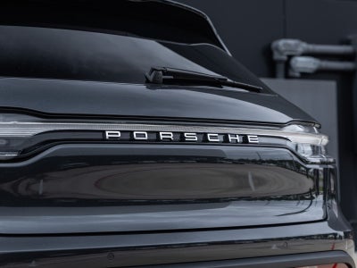 2026 Porsche Macan AWD