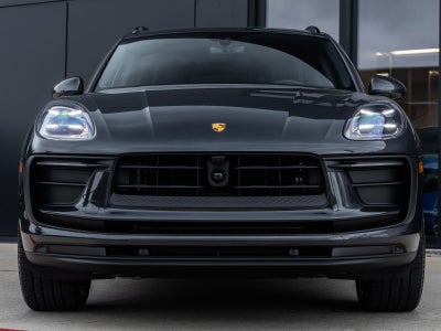 2026 Porsche Macan AWD