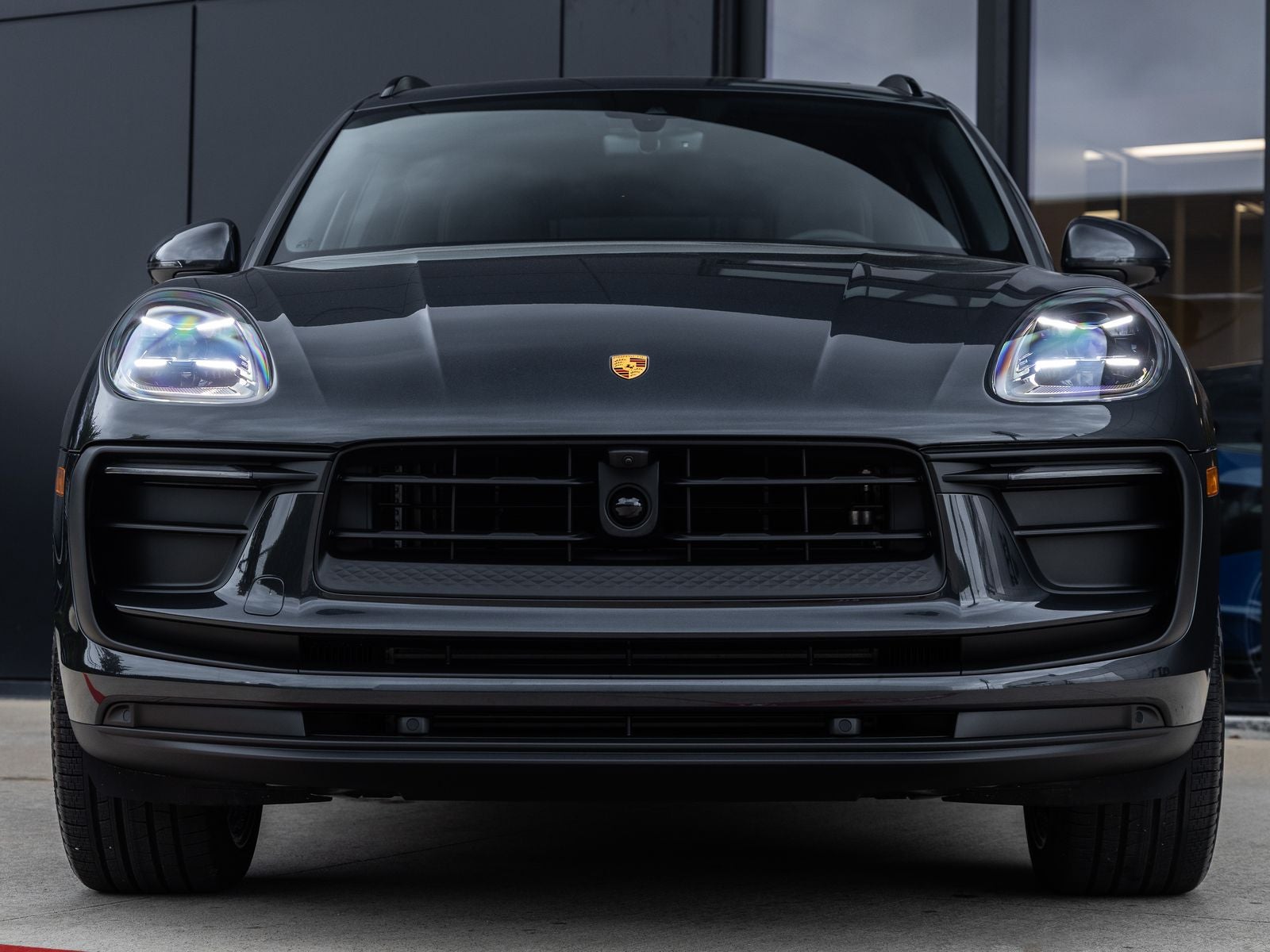2026 Porsche Macan AWD