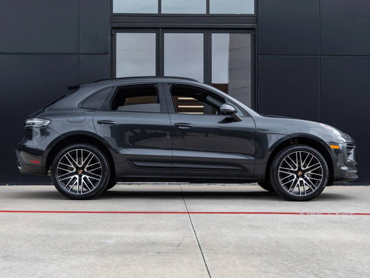 2026 Porsche Macan AWD