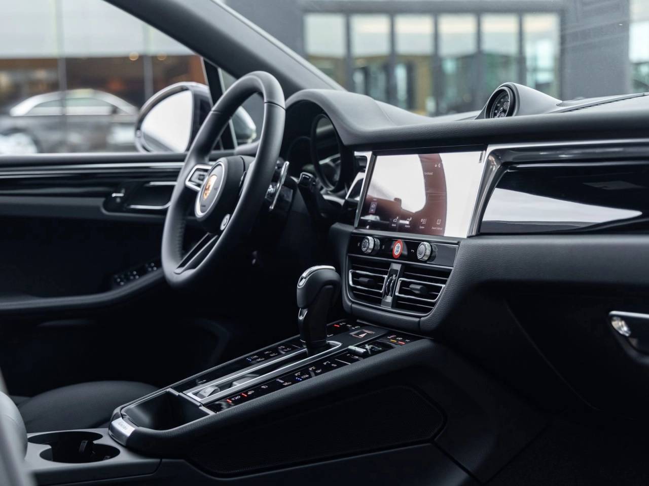2026 Porsche Macan AWD