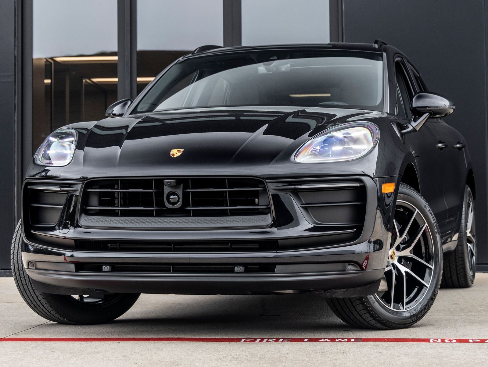2026 Porsche Macan AWD