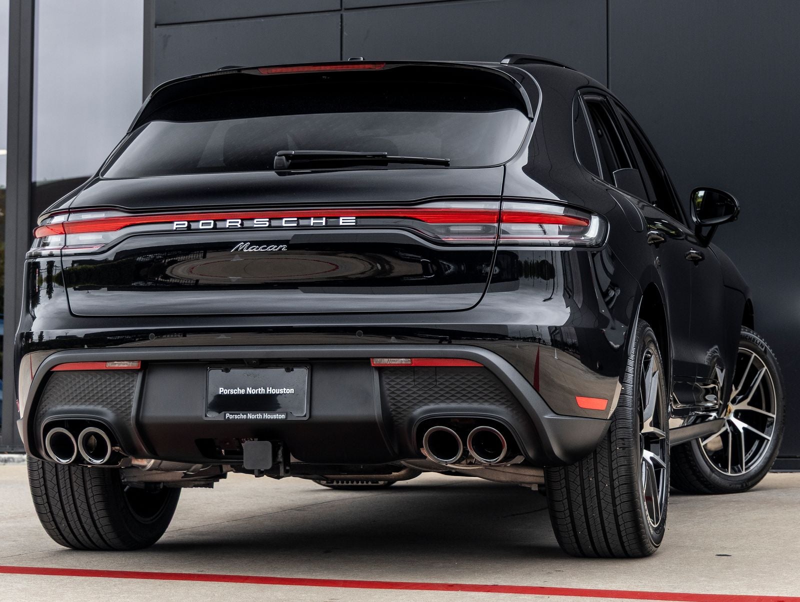 2026 Porsche Macan AWD