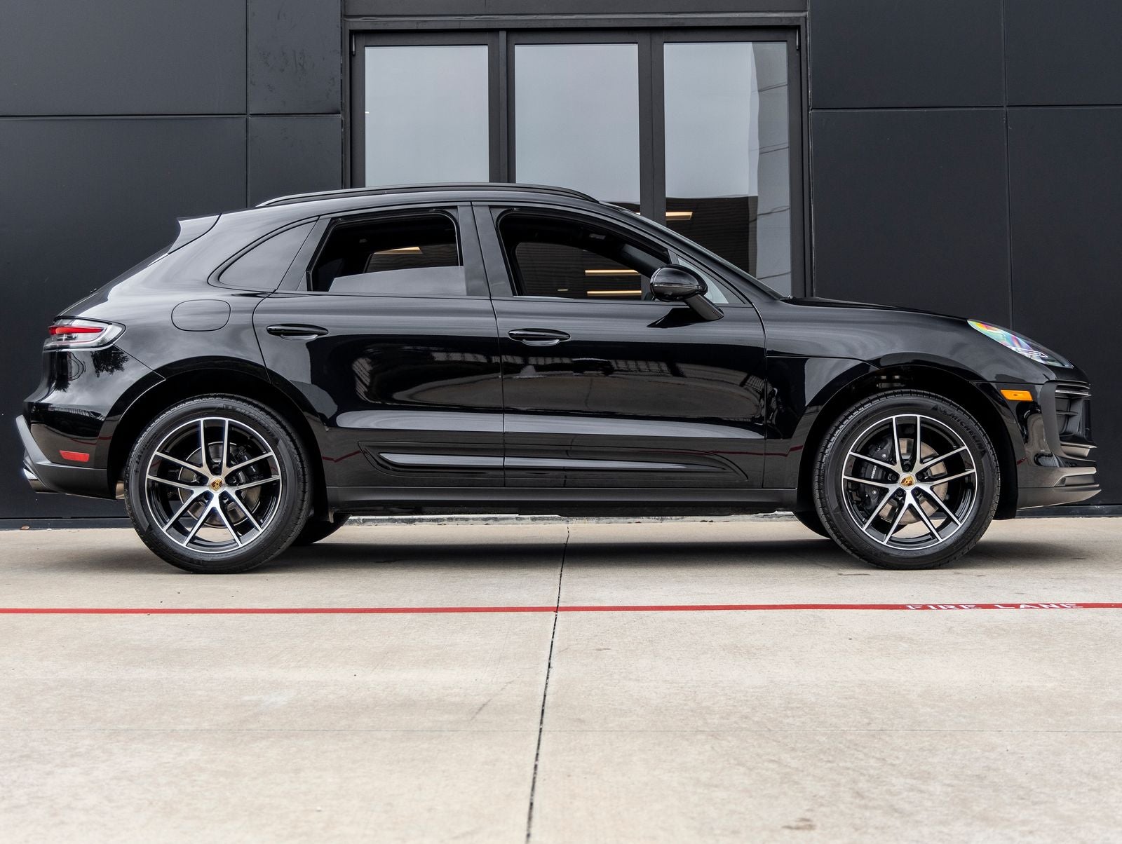 2026 Porsche Macan AWD