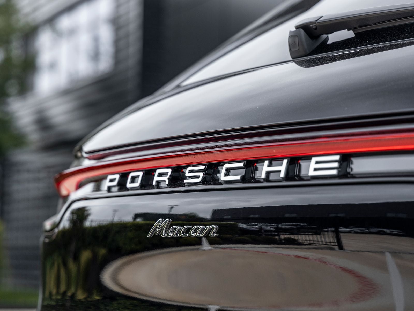2026 Porsche Macan AWD
