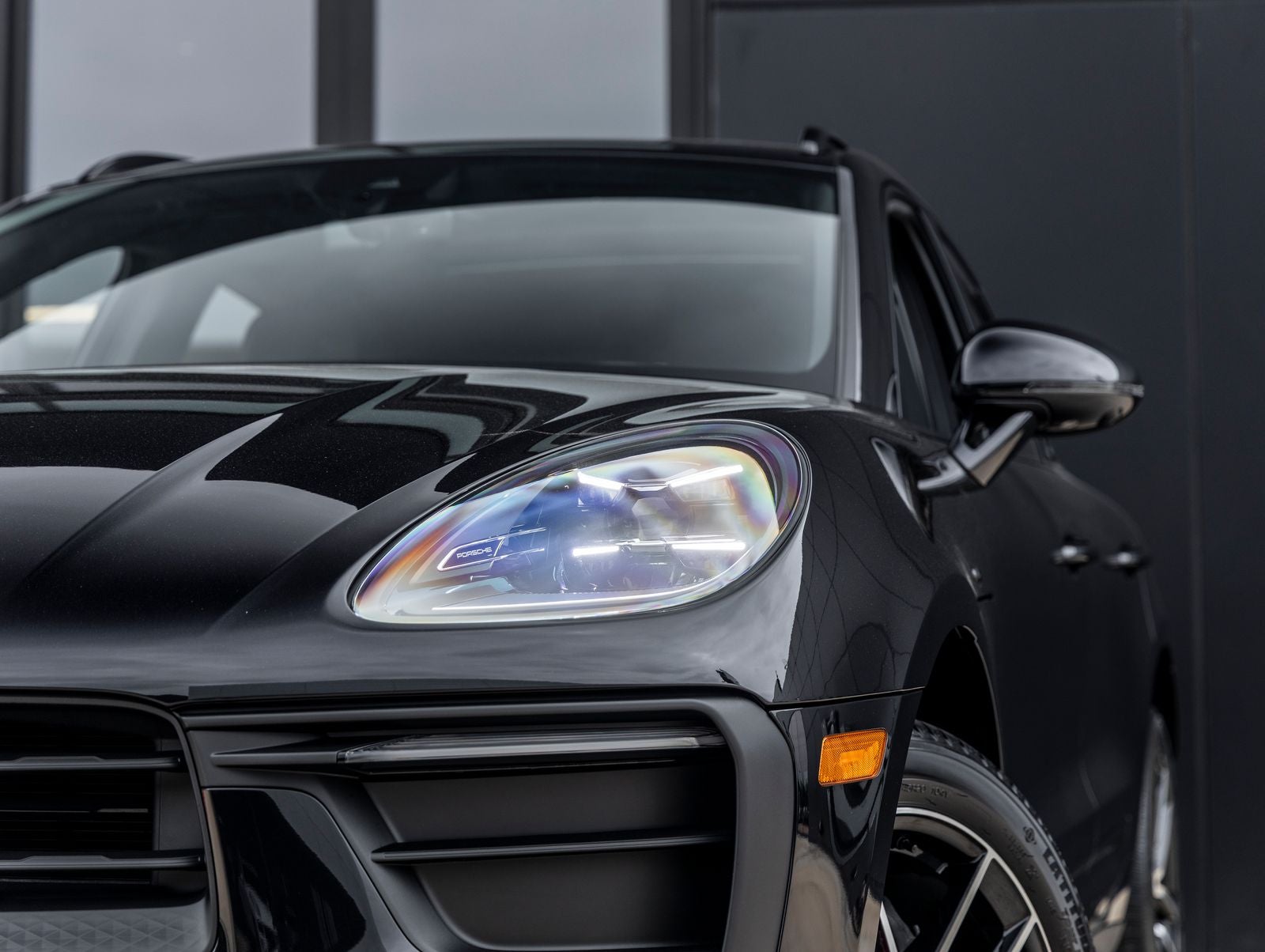 2026 Porsche Macan AWD
