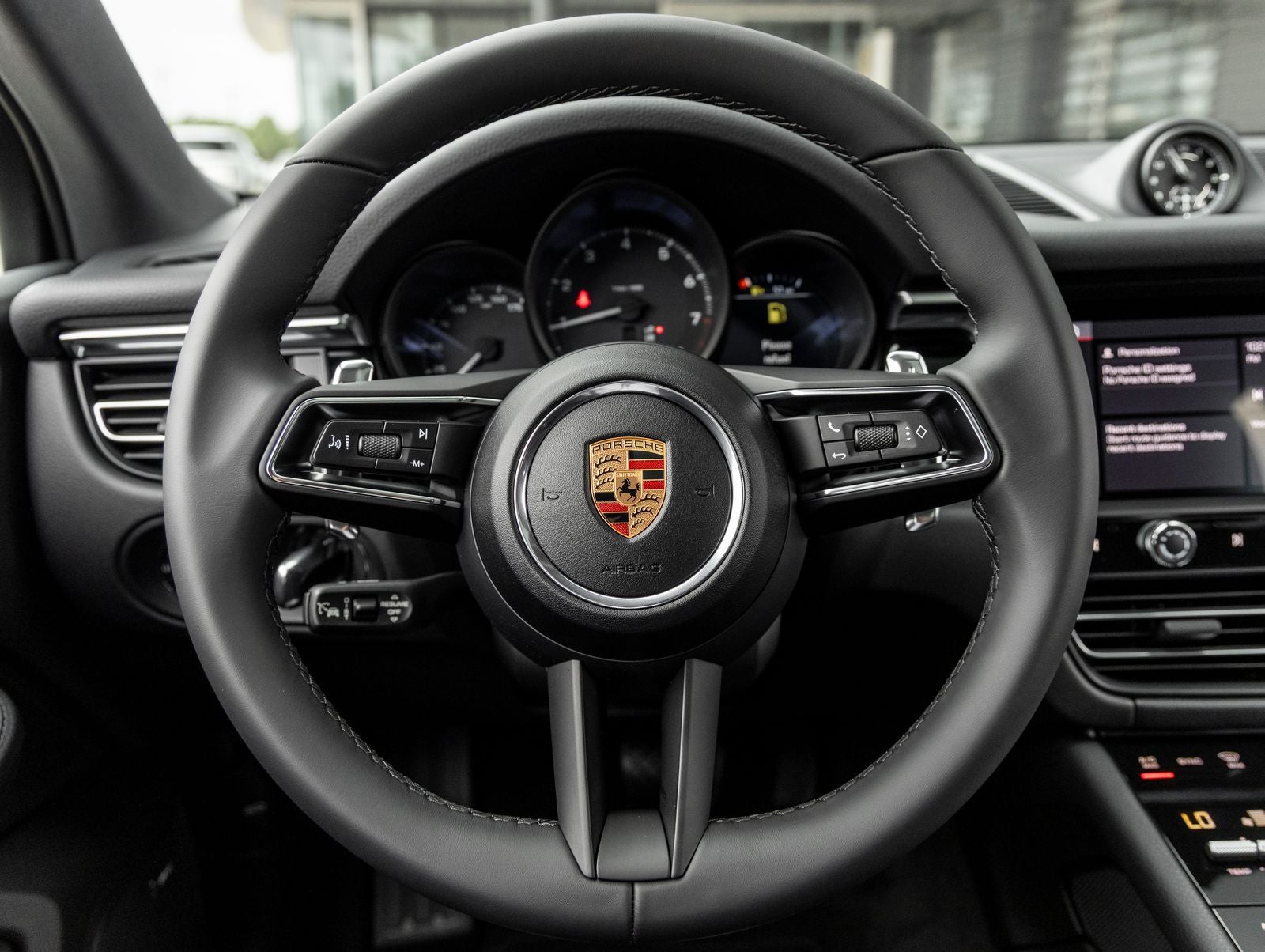 2026 Porsche Macan AWD