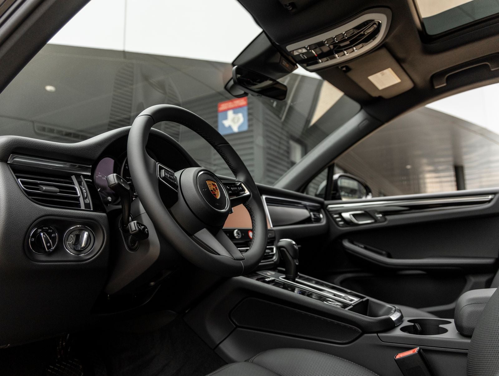 2026 Porsche Macan AWD