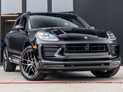 2026 Porsche Macan AWD