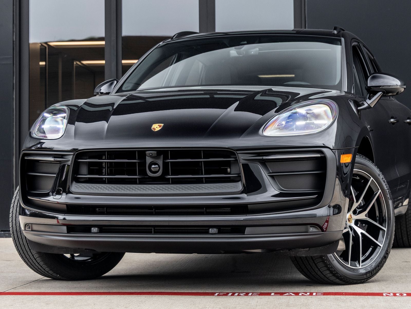 2026 Porsche Macan AWD
