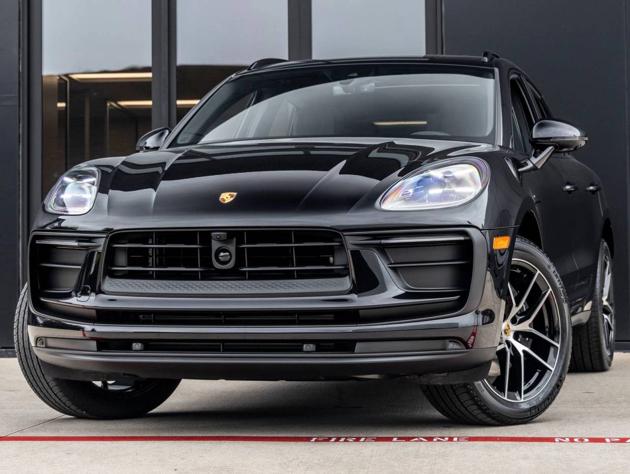 2026 Porsche Macan AWD