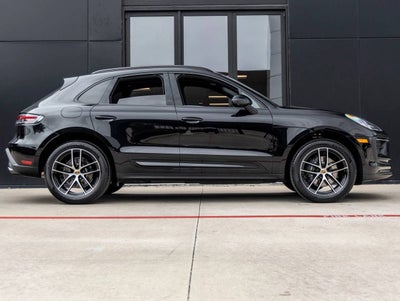 2026 Porsche Macan AWD