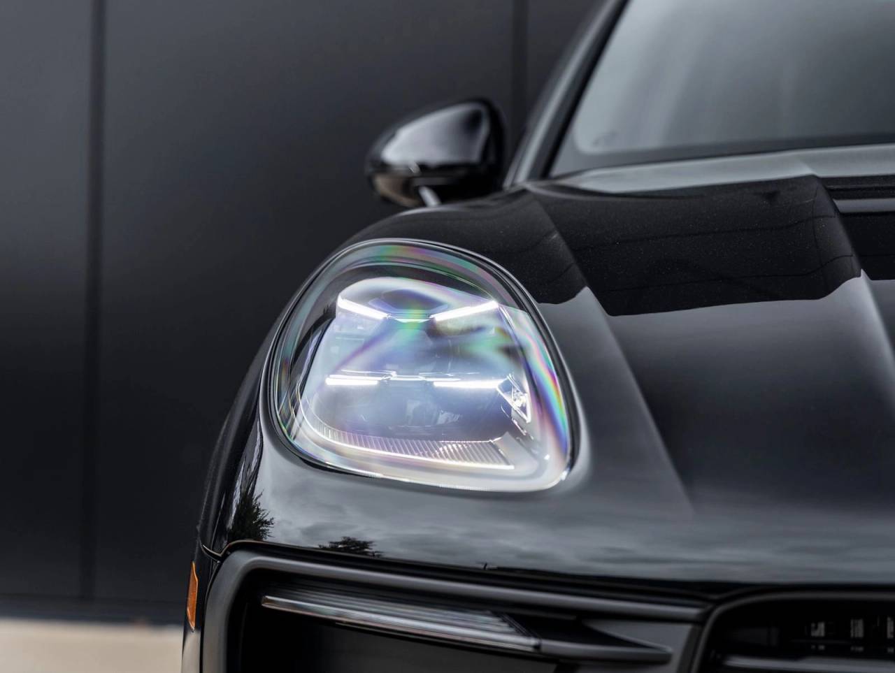 2026 Porsche Macan AWD