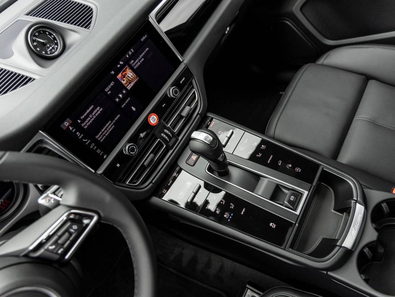 2026 Porsche Macan AWD