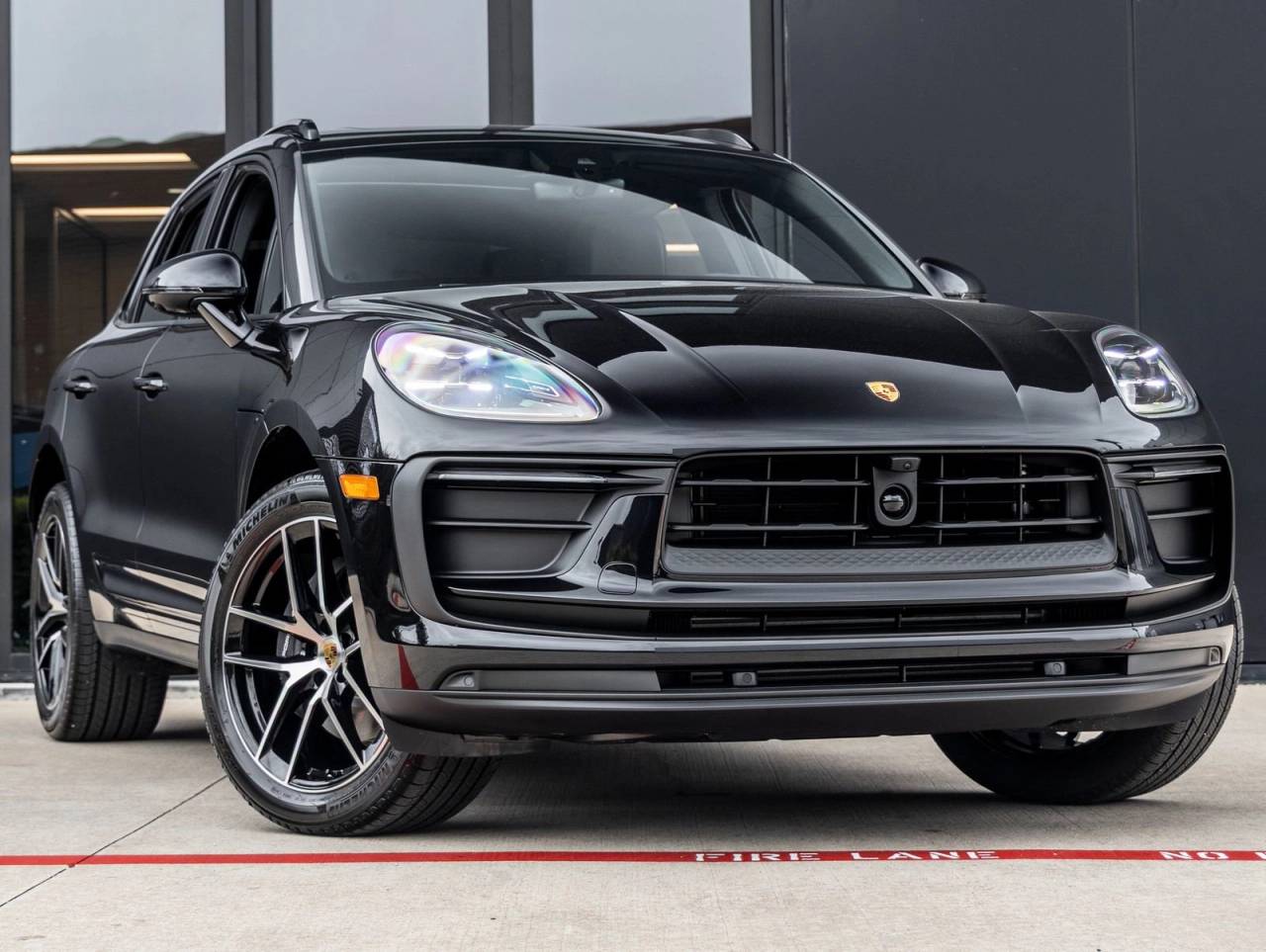 2026 Porsche Macan AWD
