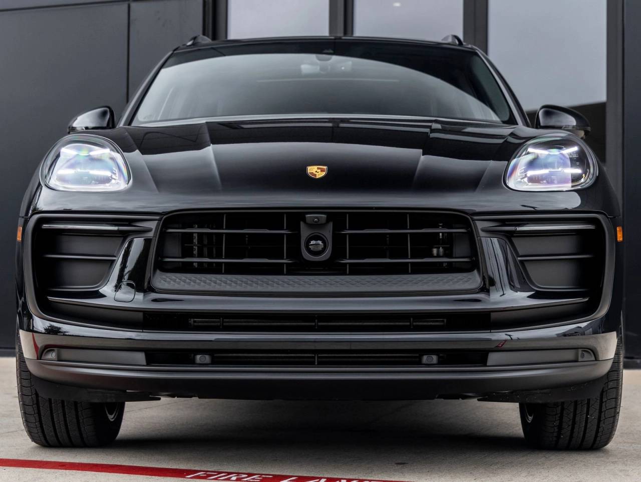 2026 Porsche Macan AWD