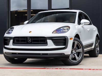 2026 Porsche Macan AWD