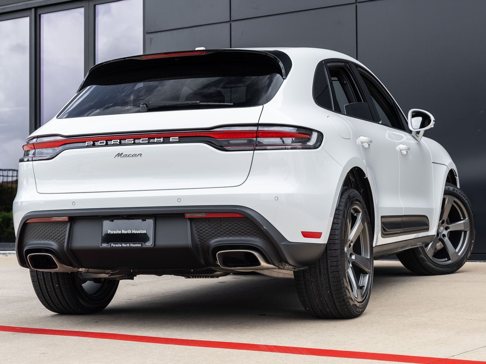 2026 Porsche Macan AWD