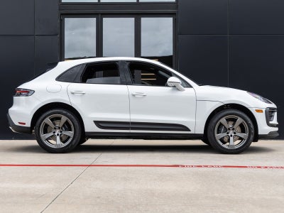 2026 Porsche Macan AWD