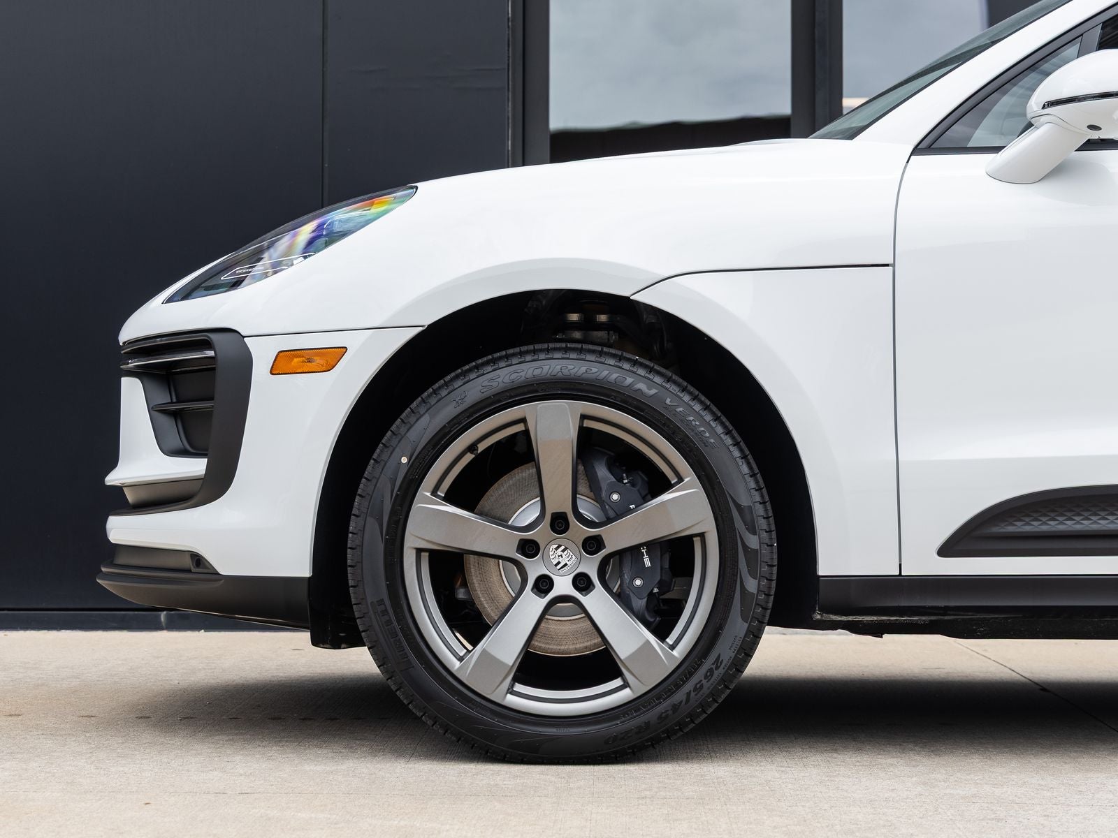 2026 Porsche Macan AWD
