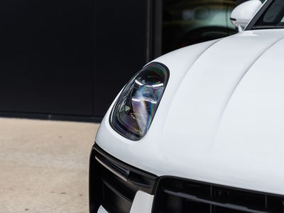 2026 Porsche Macan AWD