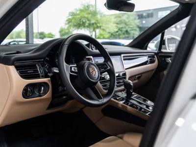 2026 Porsche Macan AWD