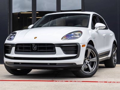 2026 Porsche Macan AWD